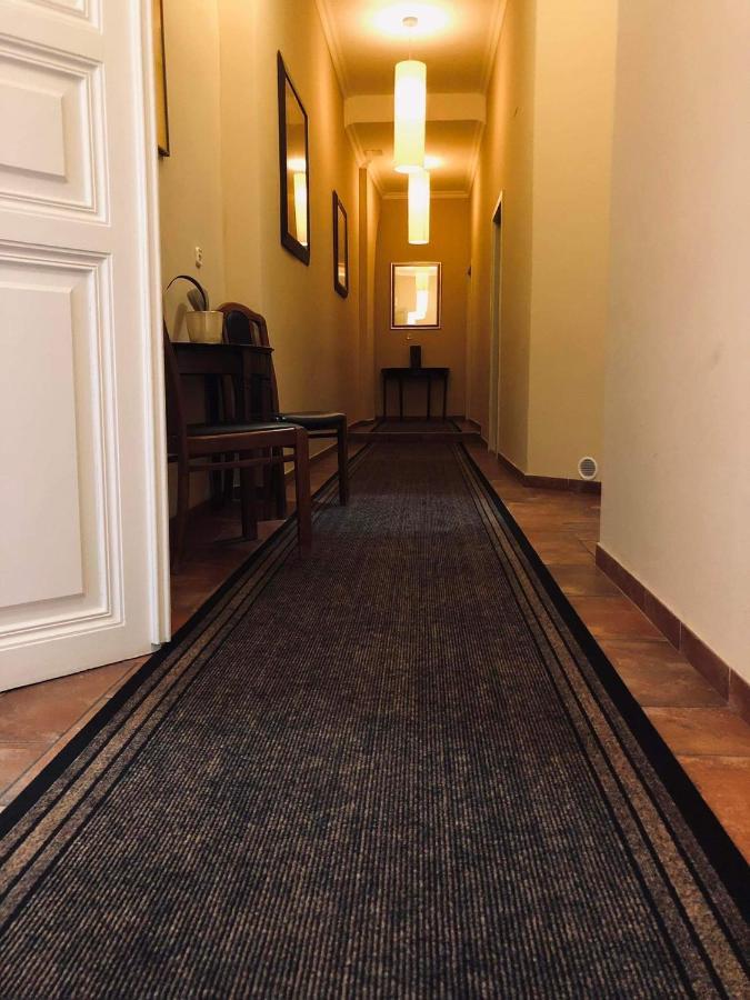 Hotel Atrium Panzio Ostrzyhom Zewnętrze zdjęcie
