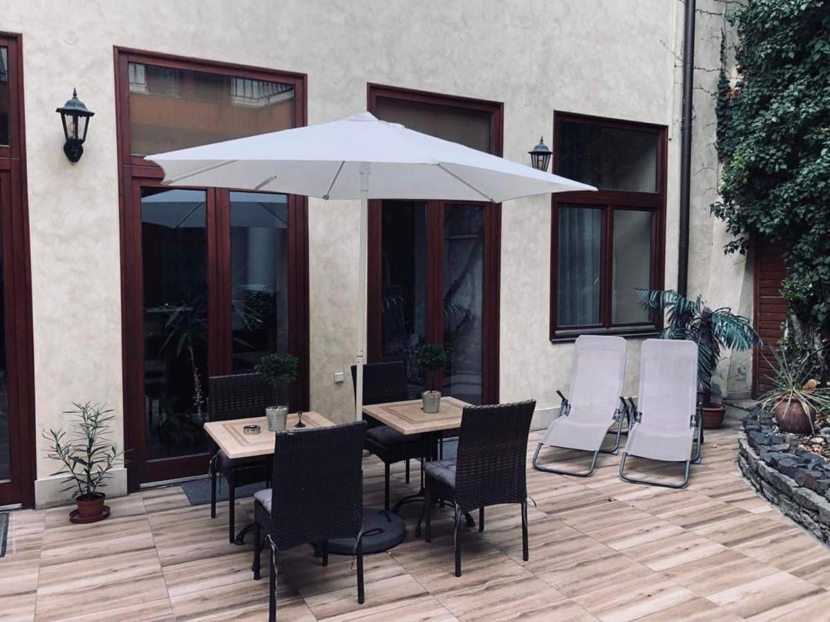 Hotel Atrium Panzio Ostrzyhom Zewnętrze zdjęcie