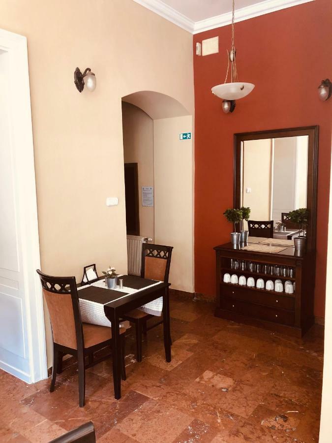 Hotel Atrium Panzio Ostrzyhom Zewnętrze zdjęcie